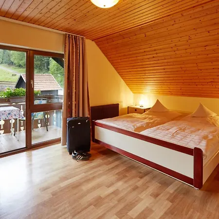Haus Am Kaltenbach * Enzklösterle